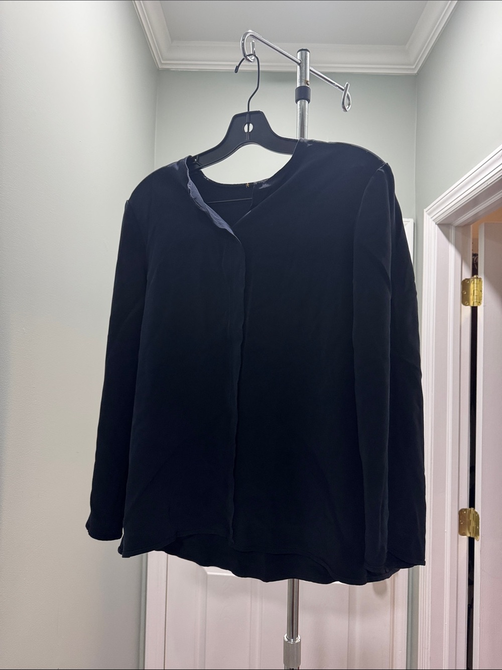 Women's Black Casual Button-Down Shirt